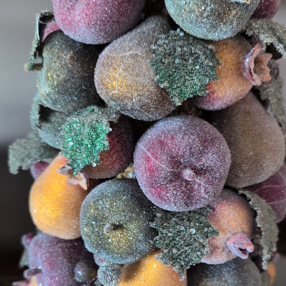 (2) Festive Fruit Cone Decor with Matching Wreath - Picture 6 of 7